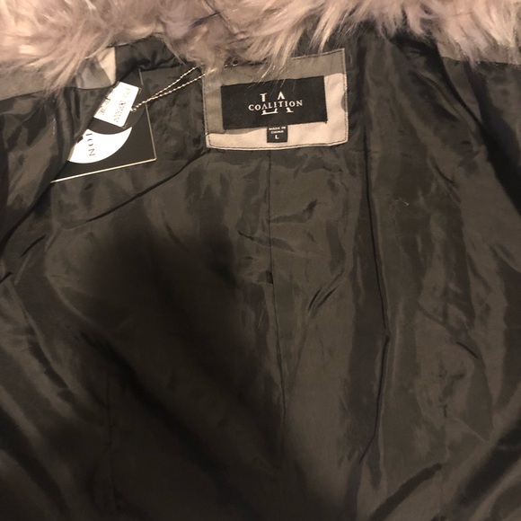 Coalition L.A. : Camouflage Cropped Jacket. Multiple Sizes: S,M,L, XL - Picture 13 of 15